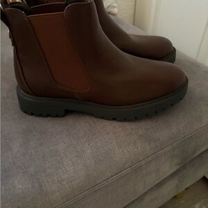 Men's Brown Chukka Boots with Rugged Lug Sole